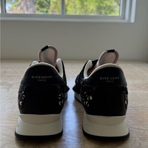 Givenchy Sneakers